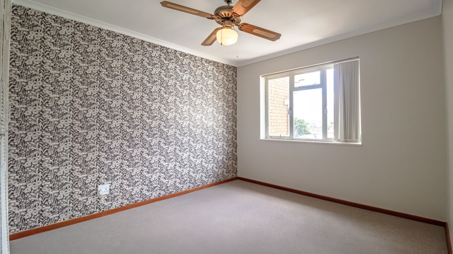 To Let 4 Bedroom Property for Rent in Gordons Bay Village Western Cape